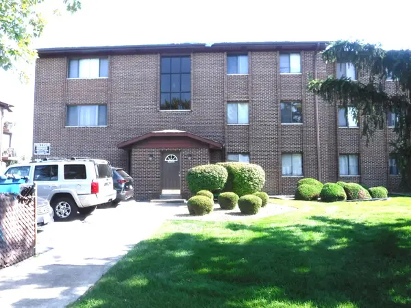 19561 Lake Shore Drive #1-S, Lynwood, IL 60411