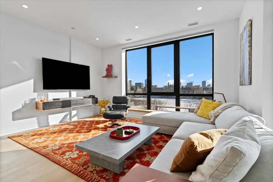 Address Withheld By Seller, Chicago, IL 60642 - #3