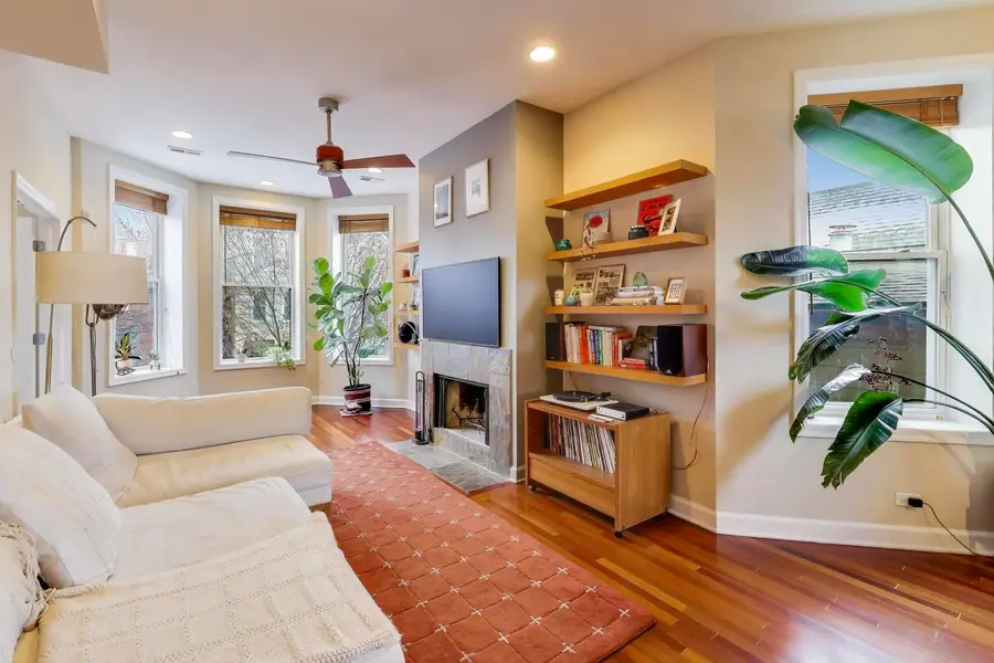 1122 N Winchester Avenue #2, Chicago, IL 60622 - #2