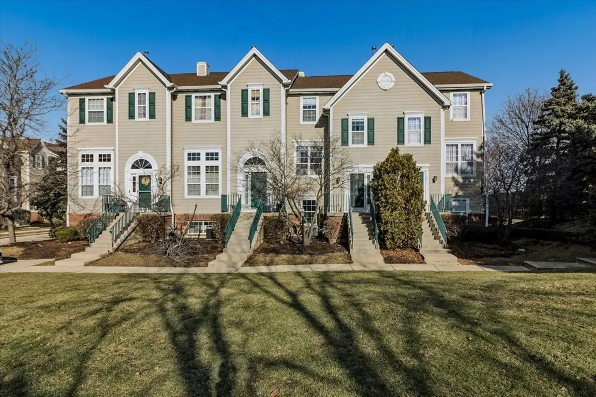 2416 Courtyard Circle #2, Aurora, IL 60506 - Image #1