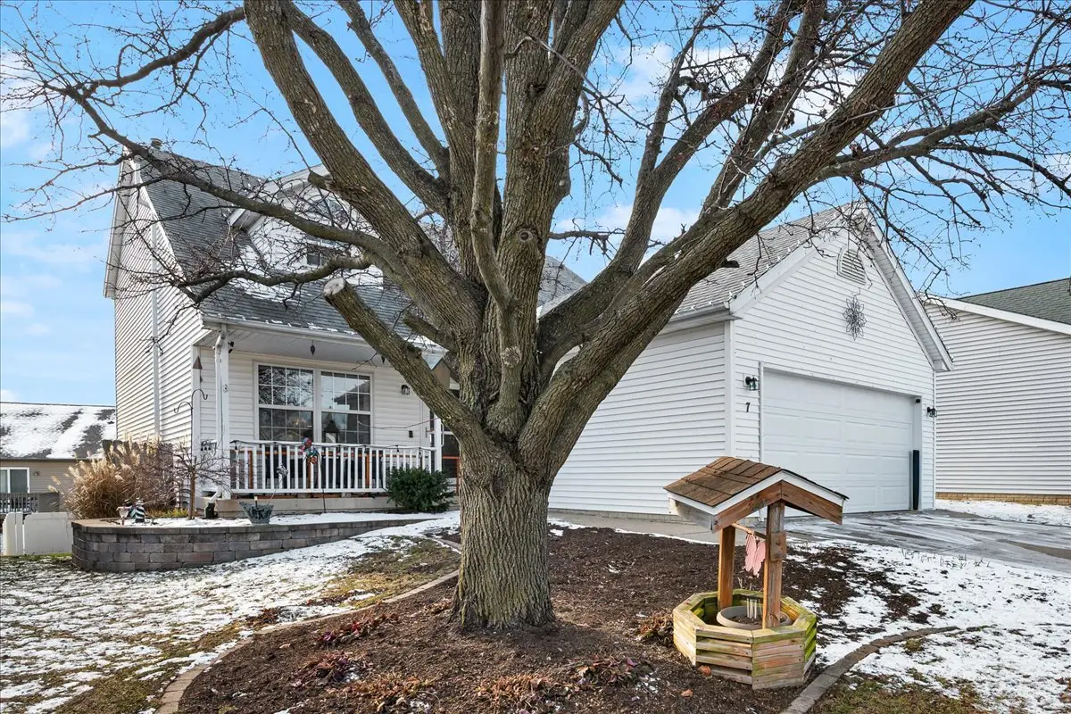 7 Lake Ridge Court, Bloomington, IL 61701 - Image #1