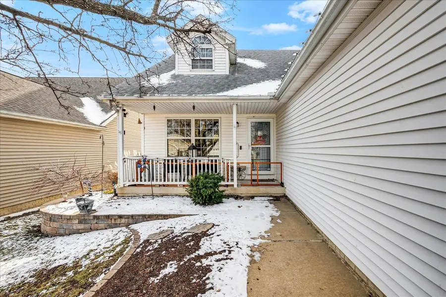 7 Lake Ridge Court, Bloomington, IL 61701 - Image #3