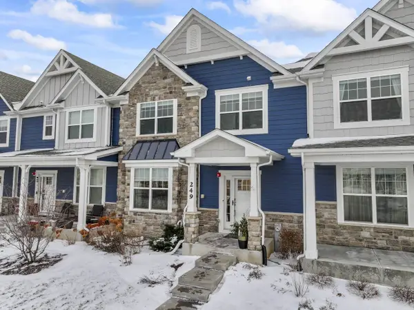 249 Hoffmann Drive, Buffalo Grove, IL 60089