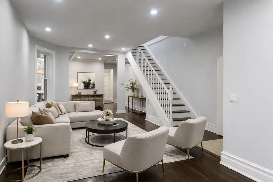 4937 S Prairie Avenue, Chicago, IL 60615 - Image #2