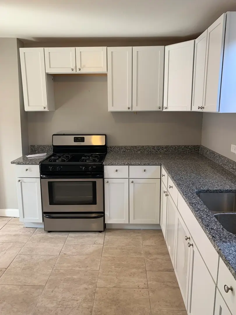 9211 S Clyde Avenue, Chicago, IL 60617 - #3