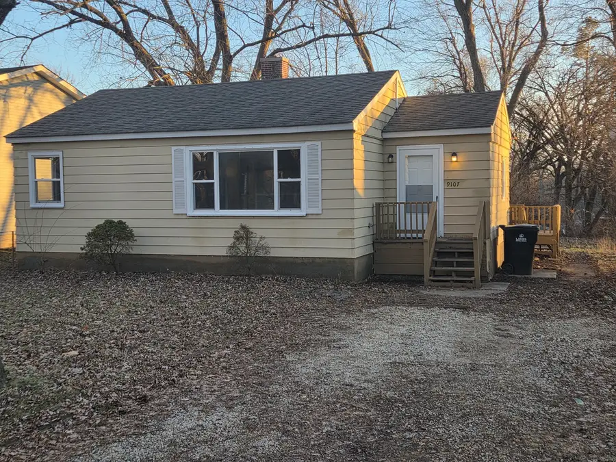 9107 Pine Avenue, Wonder Lake, IL 60097 - Image #2