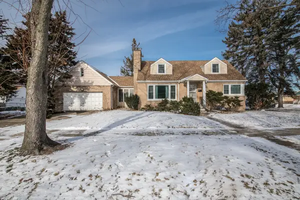 7340 W Keeney Street, Niles, IL 60714