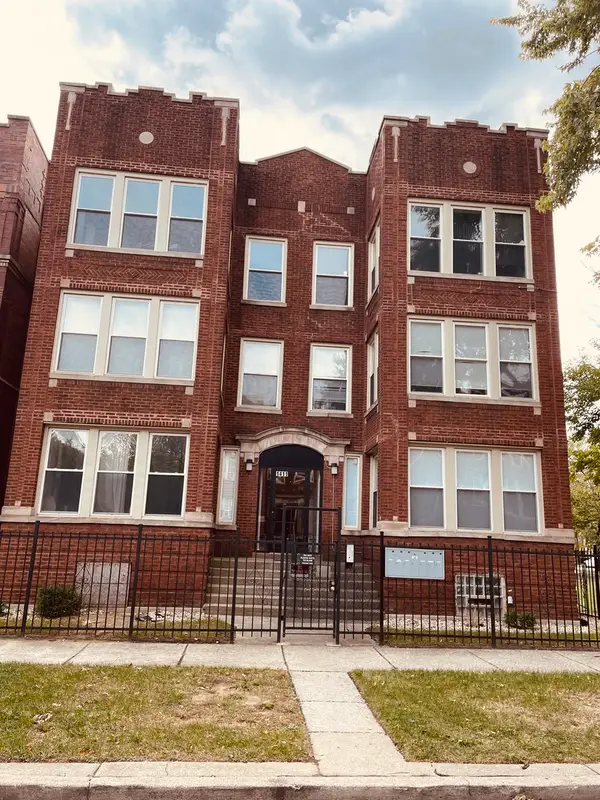 Address Withheld By Seller, Chicago, IL 60637