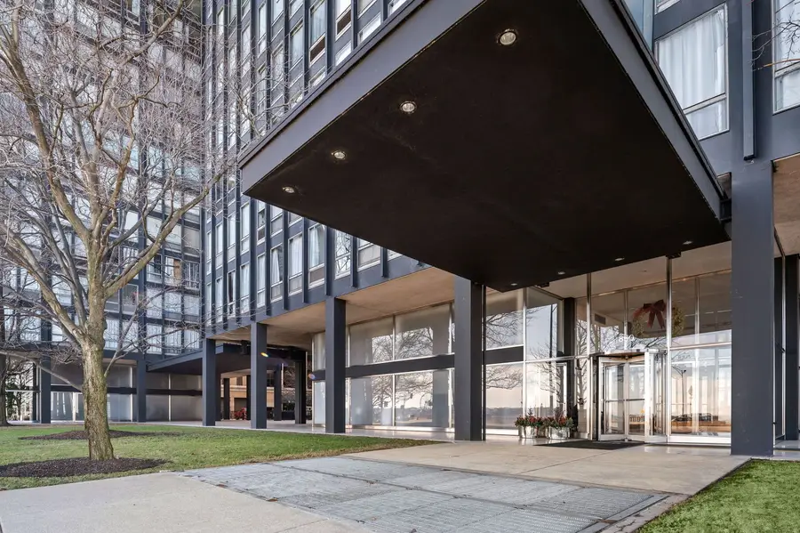 880 N Lake Shore Drive #14CD, Chicago, IL 60611 - Image #2