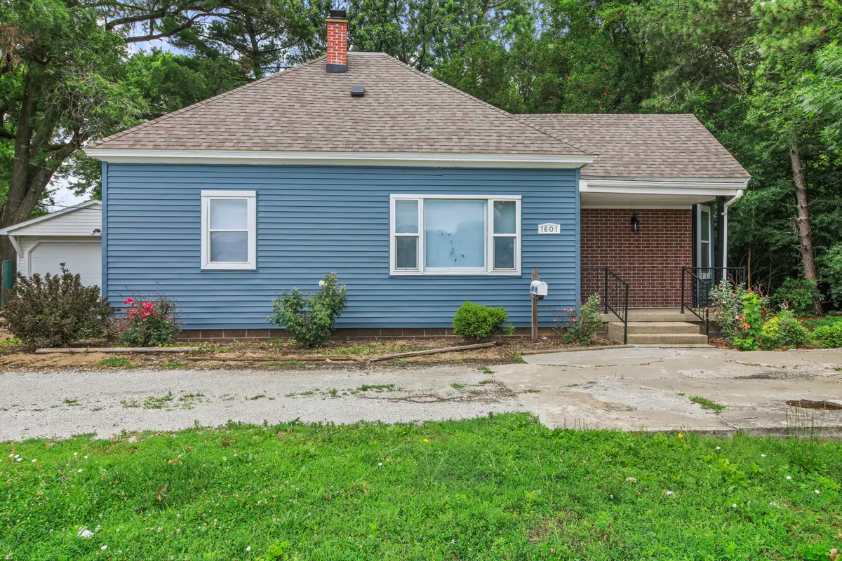 1601 N Mckinley Avenue, Champaign, IL 61821 - #1