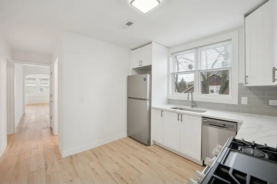 4954 W Byron Street, Chicago, IL 60641 - #2