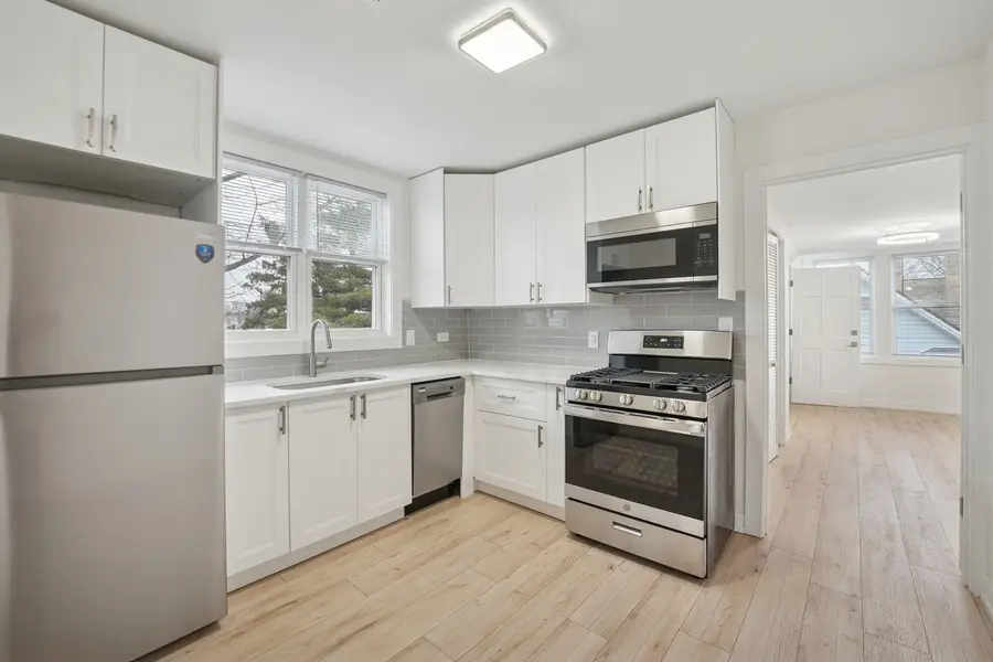 4954 W Byron Street, Chicago, IL 60641 - #3