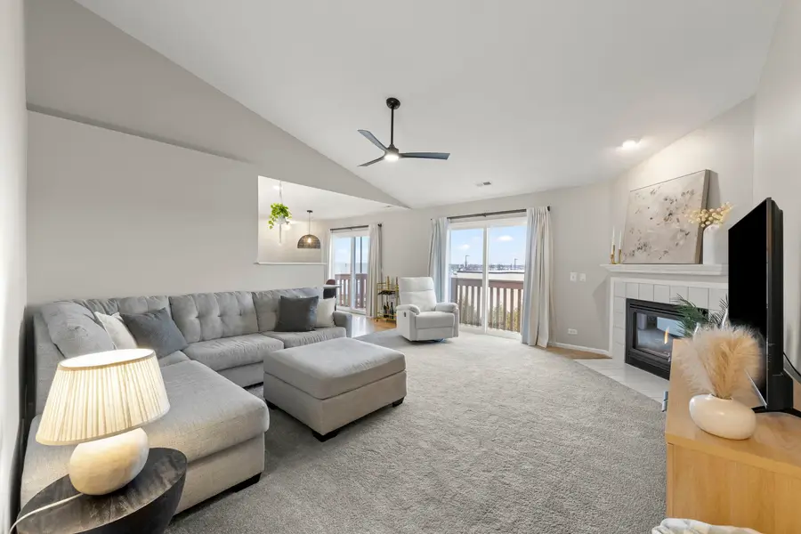 809 Constance Lane #809, Sycamore, IL 60178 - Image #2