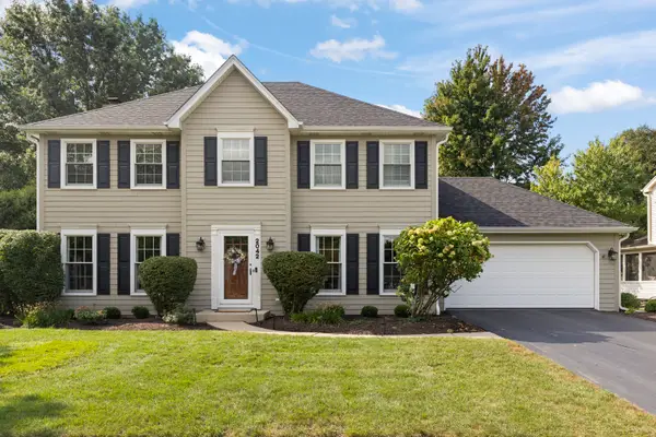 2042 Richton Drive, Wheaton, IL 60189