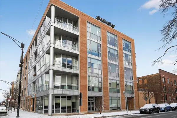 1550 W Cornelia Avenue #401, Chicago, IL 60657