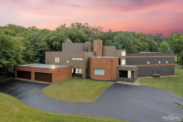 4 Eden Lane, Joliet, IL 60431