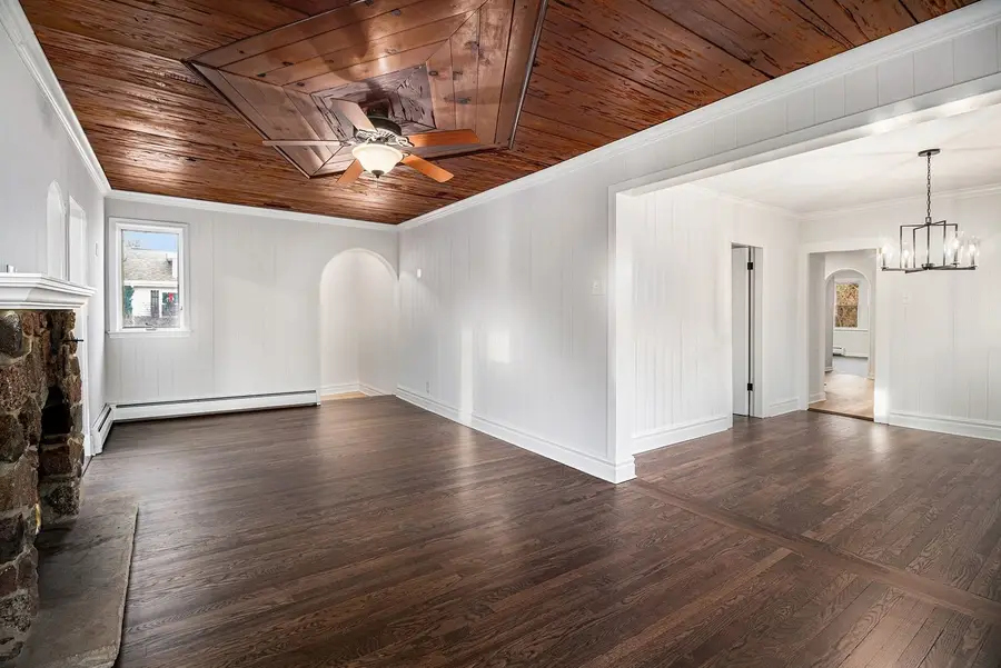 1104 Hillcrest Avenue, Fox River Grove, IL 60021 - Image #3