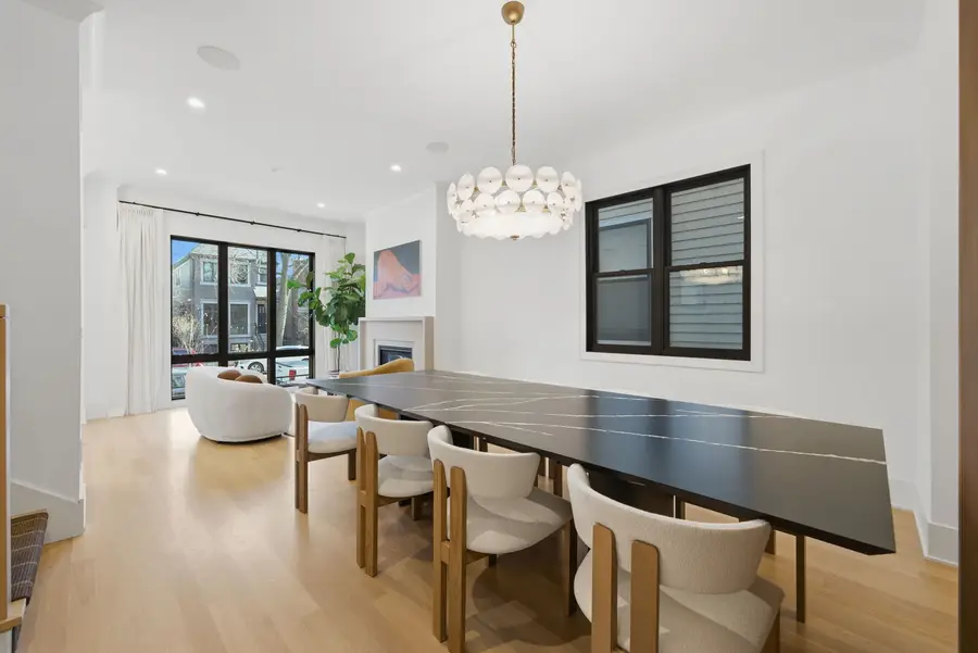 Address Withheld By Seller, Chicago, IL 60614 - #3