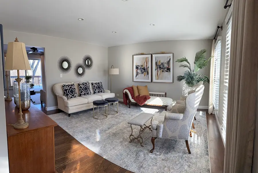 309 Carriage Hill Road, Naperville, IL 60565 - Image #2