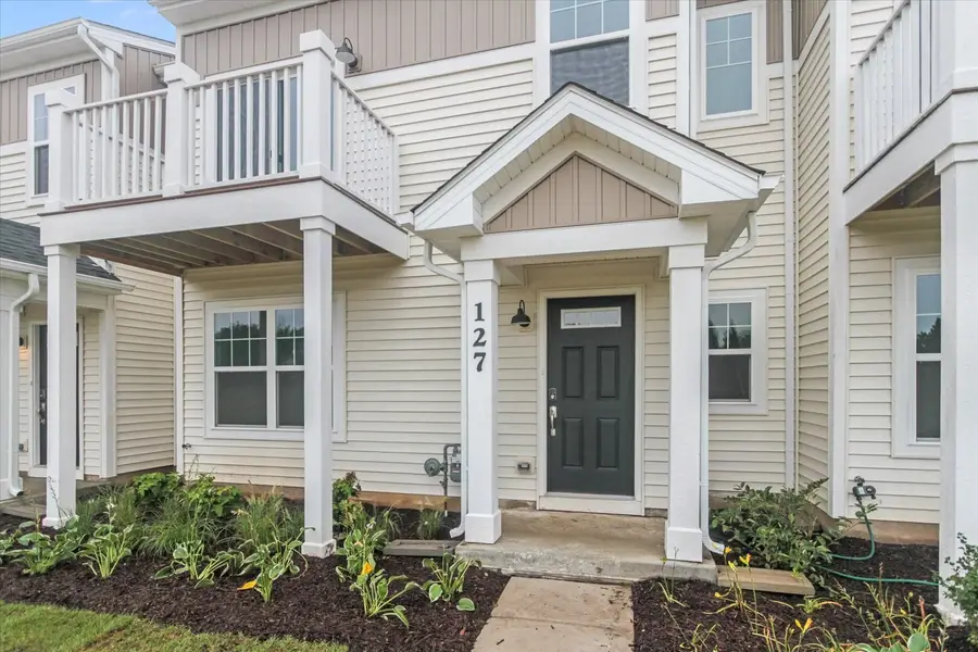 424 Comstock Road, South Elgin, IL 60177 - Image #2