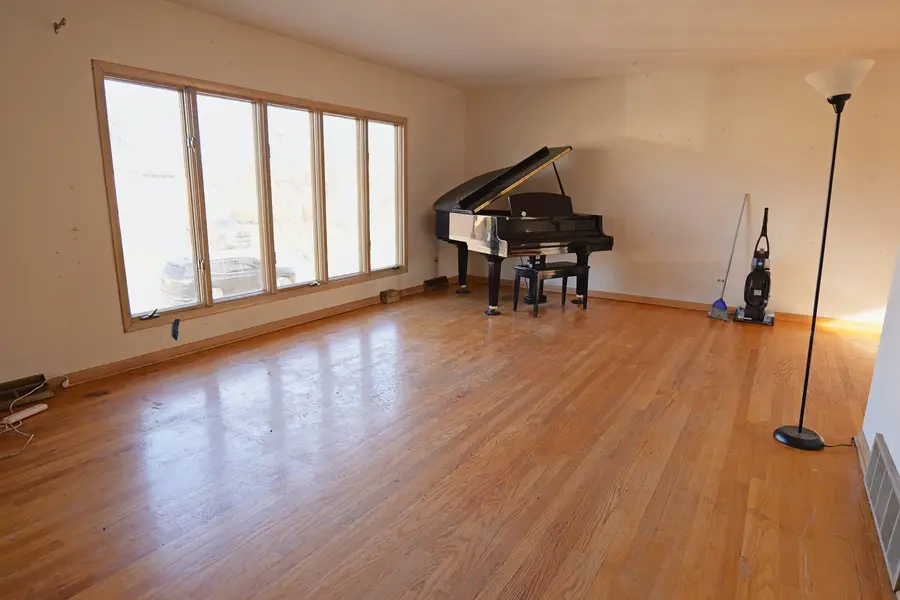 6432 Cedar Road, Oak Forest, IL 60452 - Image #2