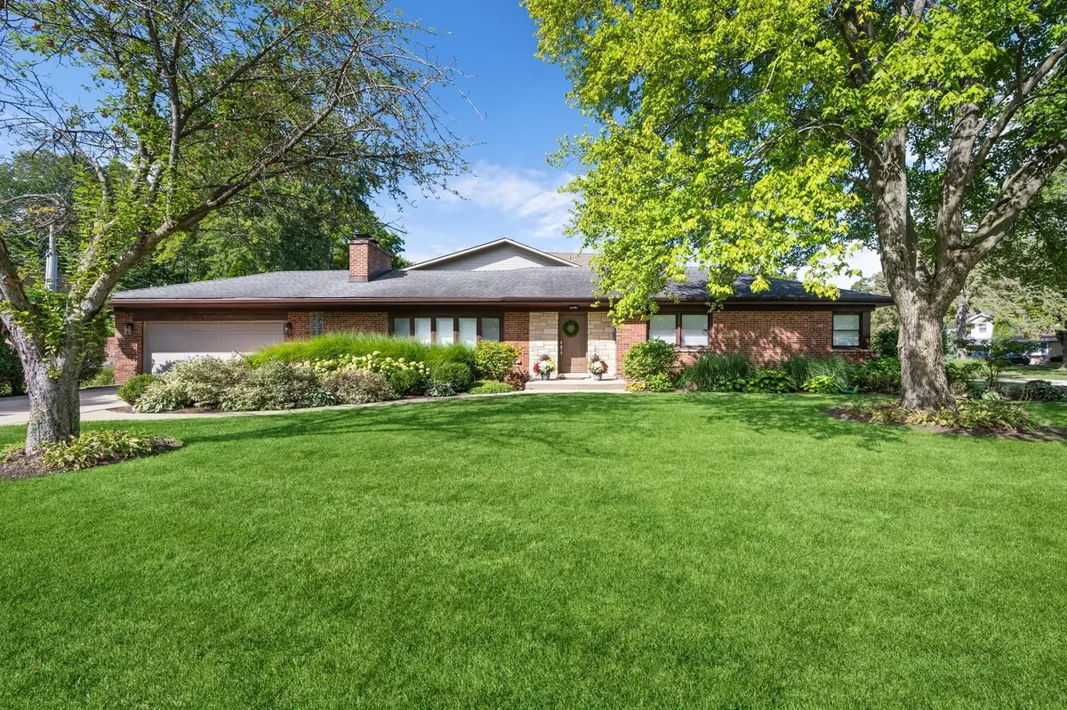 824 Echo Lane, Glenview, IL 60025 - #1
