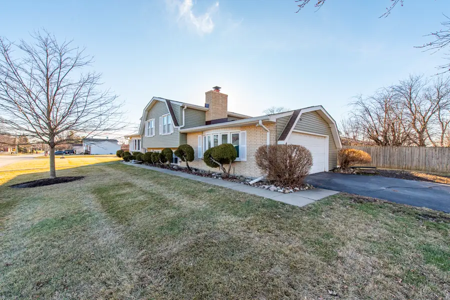 3000 19th Place, North Chicago, IL 60064 - #3