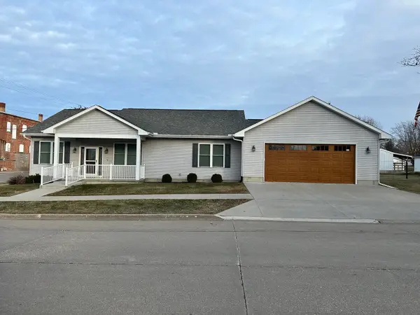 2 S Stephens Street, Preston, IA 52069