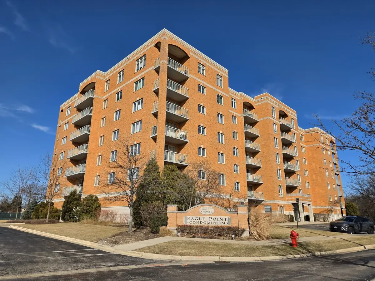 6815 N Milwaukee Avenue #210, Niles, IL 60714 - Image #1