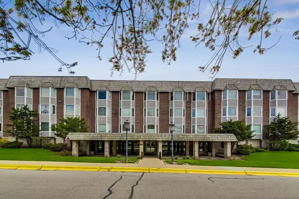 201 Thames Parkway #2K, Park Ridge, IL 60068