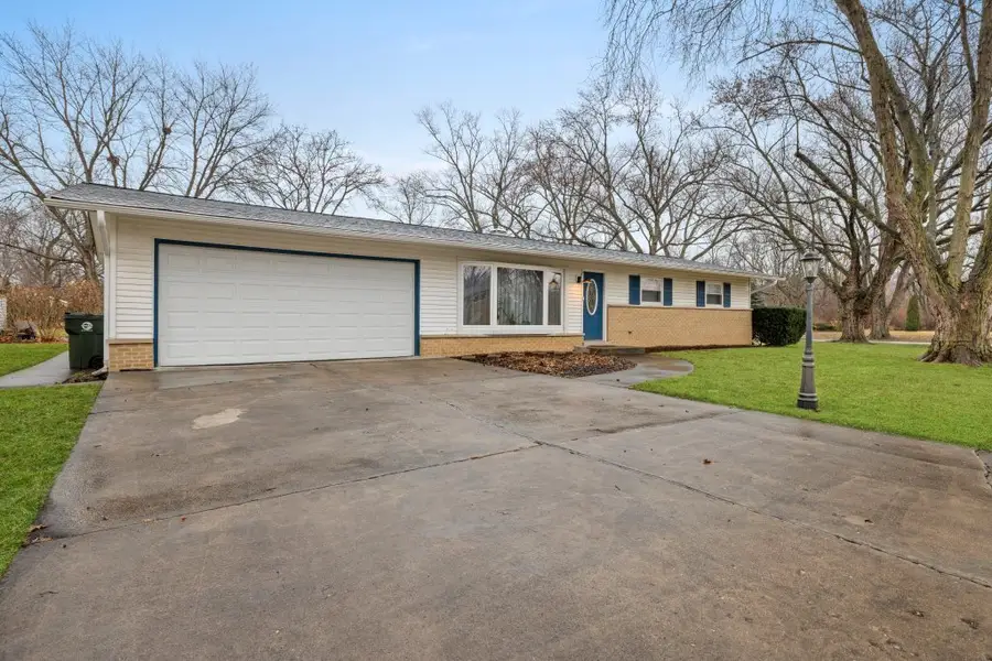 3S481 Osage Drive, Glen Ellyn, IL 60137 - Image #3