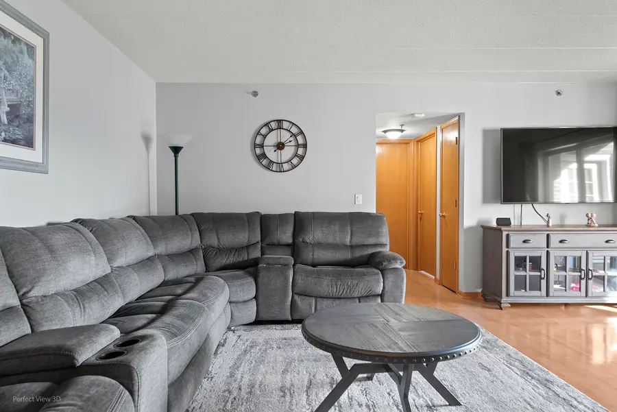 6970 Heritage Circle #1C, Orland Park, IL 60462 - Image #3