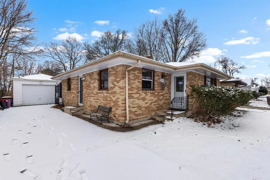 2404 Glenwood Avenue, Rockford, IL 61103 - Image #2