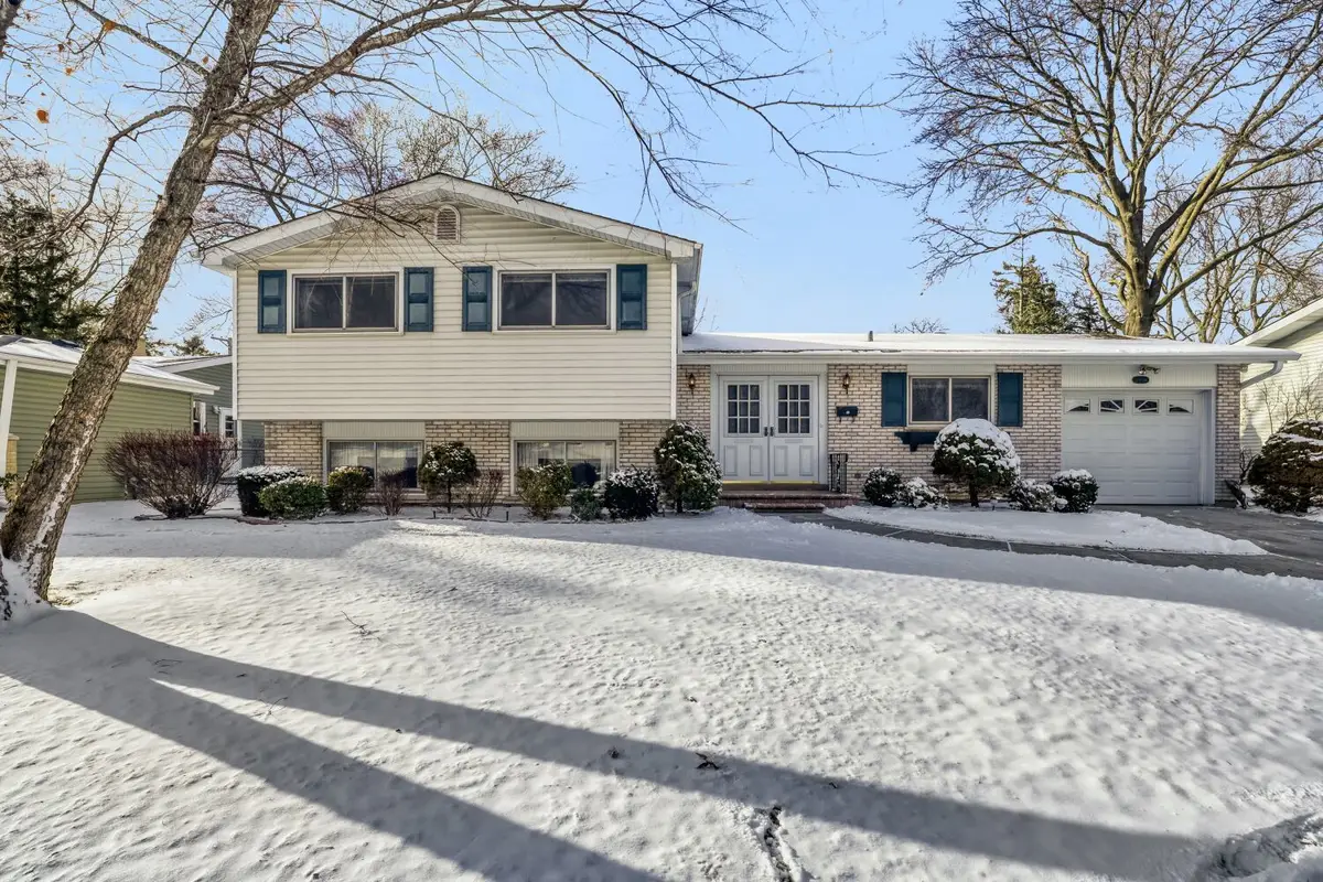 2406 N Lafayette Street, Arlington Heights, IL 60004 - Image #1