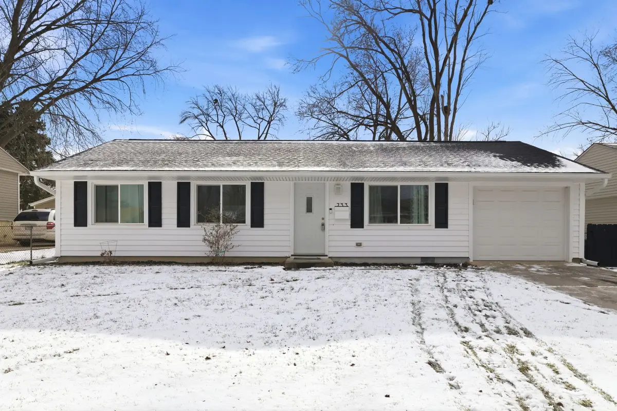 733 Oriole Drive, Streamwood, IL 60107 - Image #1