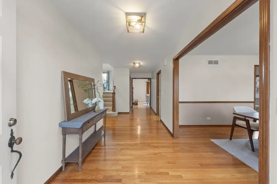 1125 Huntleigh Drive, Naperville, IL 60540 - Image #2