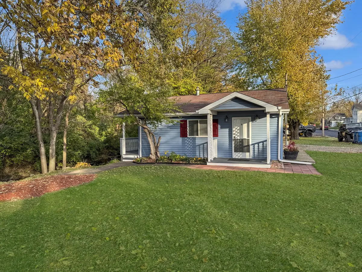 200 E Grove Street, Utica, IL 61373 - Image #1