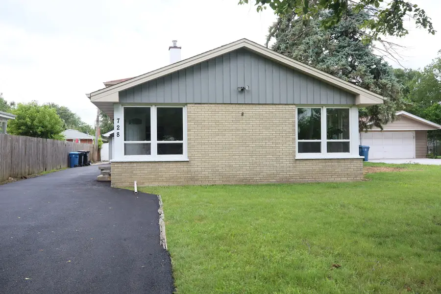 728 N Parker Street, Elmhurst, IL 60126 - Image #2