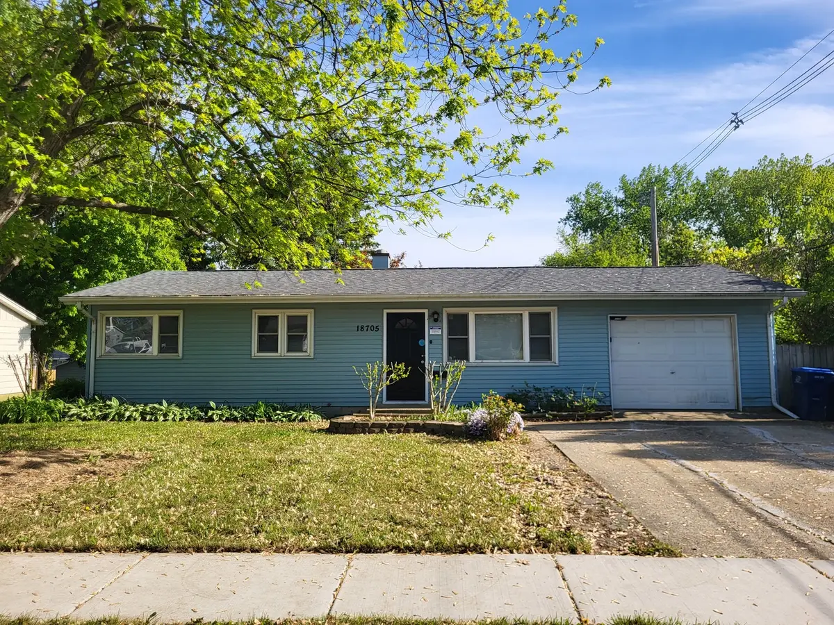 18705 W Ash Drive, Gurnee, IL 60031 - #1