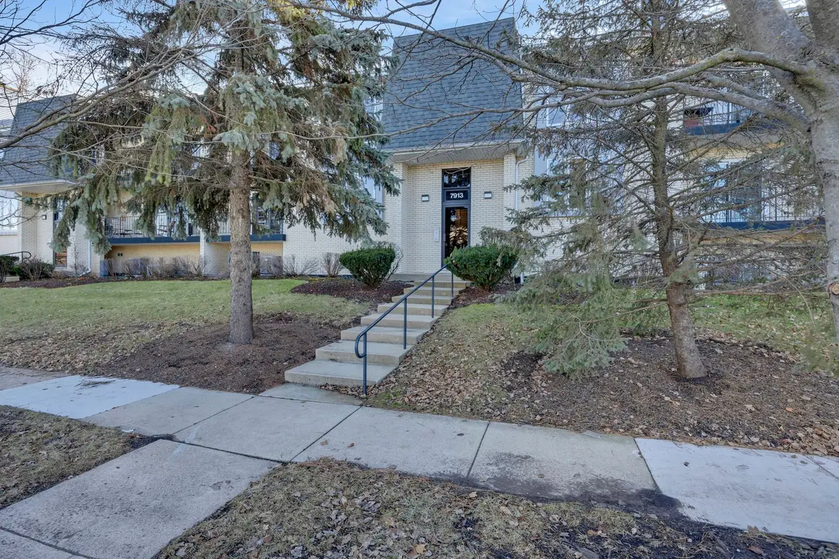 7913 W 157th Street #1E, Orland Park, IL 60462 - Image #1