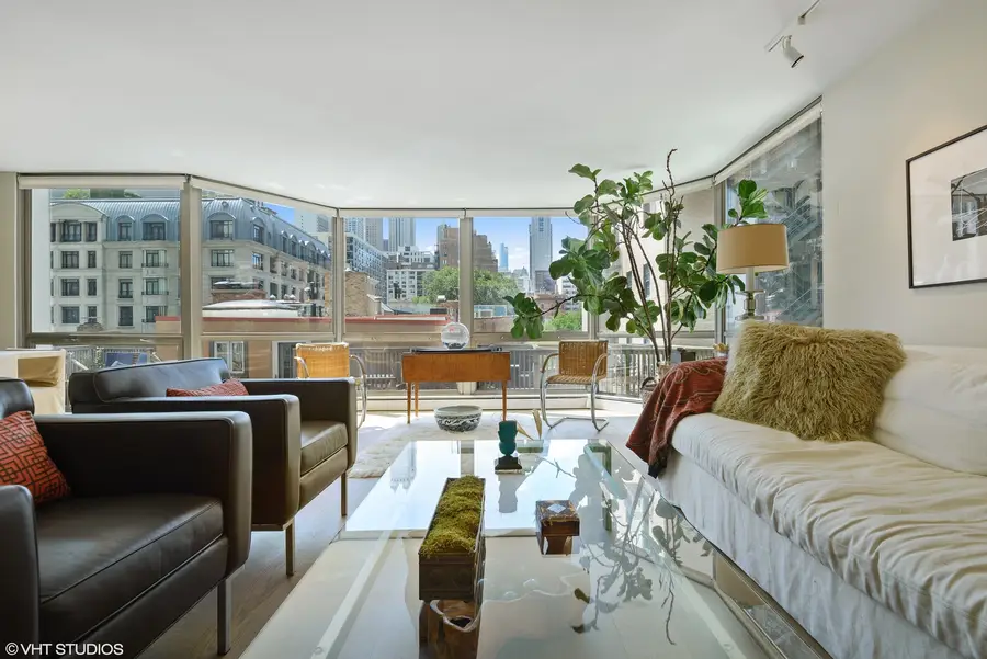 1310 N Ritchie Court #5B, Chicago, IL 60610 - Image #2