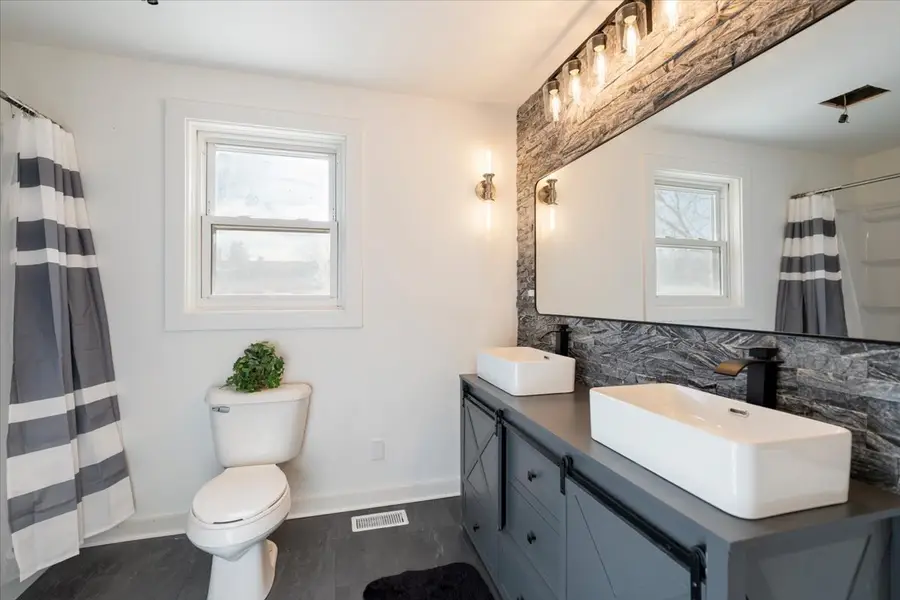 318 E Liberty Street, Wauconda, IL 60084 - Image #3