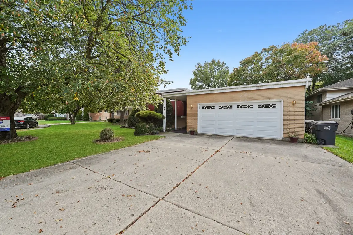 943 E 164th Court, South Holland, IL 60473 - Image #1