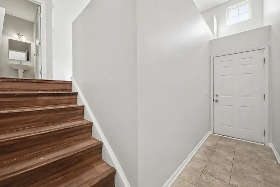 1823 Indian Hill Lane, Aurora, IL 60503 - Image #3