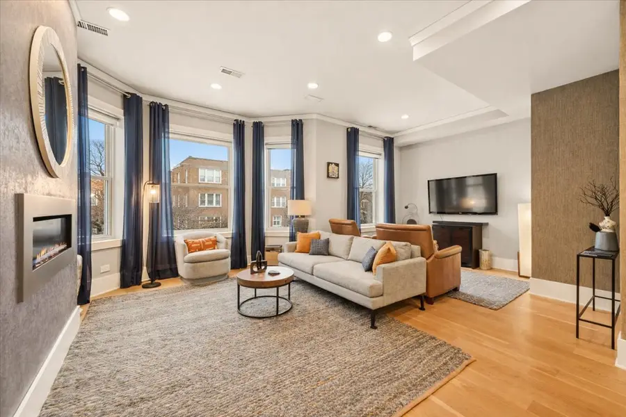 1510 W Bryn Mawr Avenue #2, Chicago, IL 60660 - #2