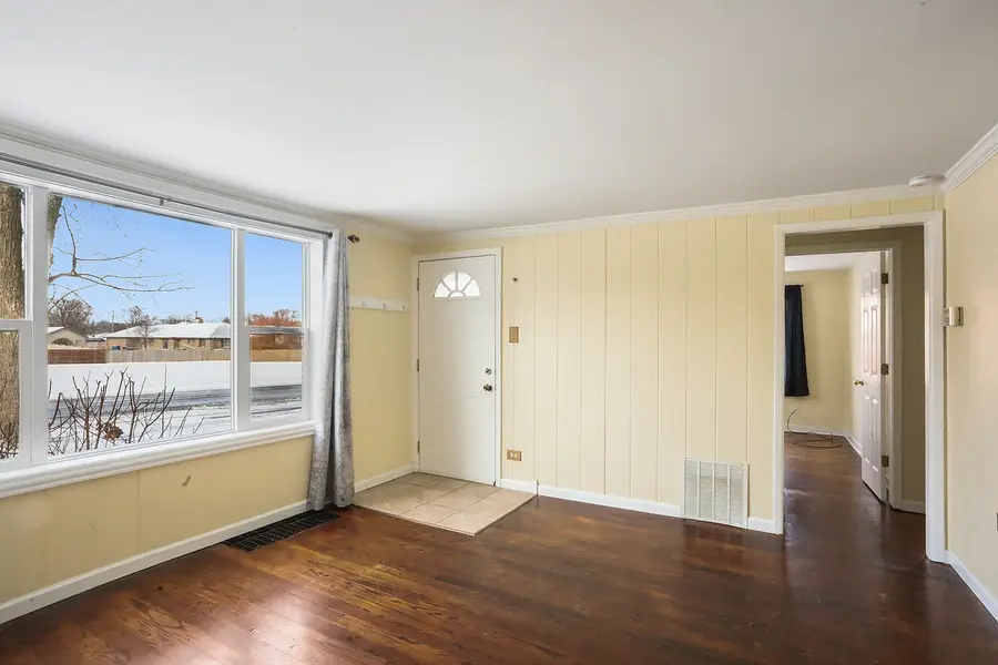 1612 N Prairie Avenue, Crest Hill, IL 60403 - Image #2