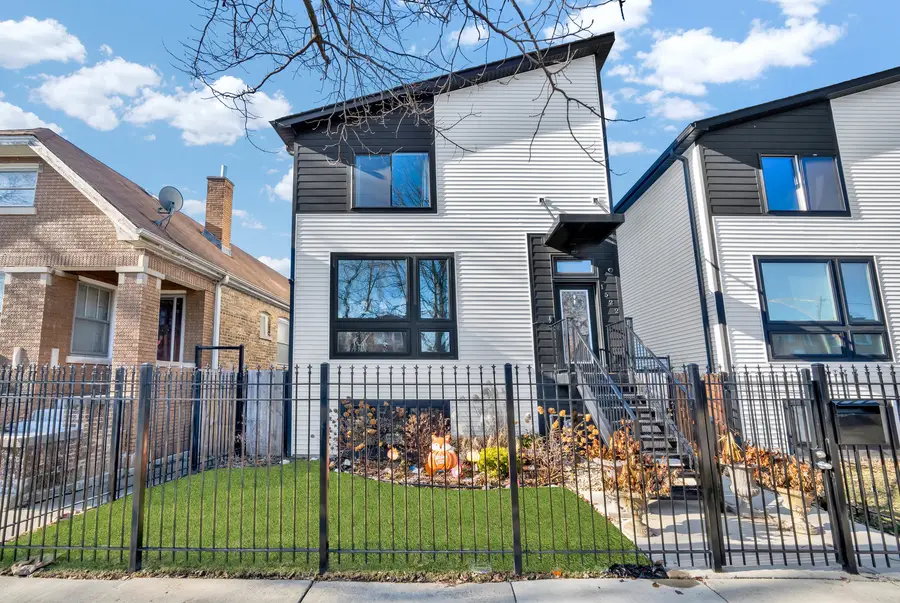 1522 N Leamington Avenue, Chicago, IL 60651 - Image #2