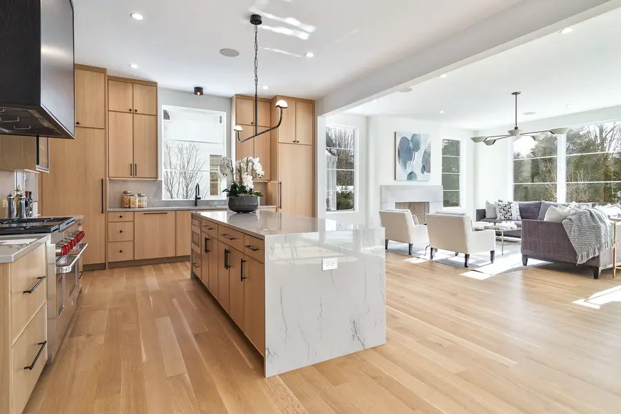 527 Kensington Court, Hinsdale, IL 60521 - Image #3