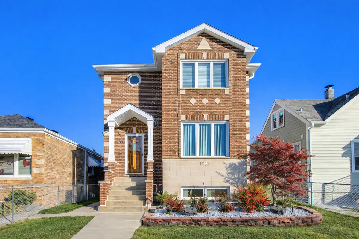 3233 N Ozanam Avenue, Chicago, IL 60634 - Image #1