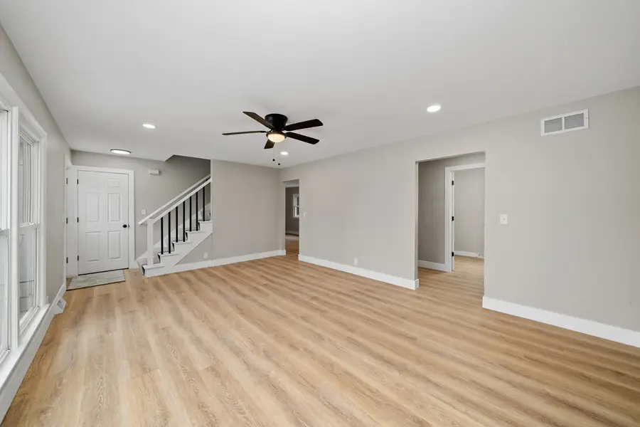 82 Ashlawn Avenue, Oswego, IL 60543 - Image #3